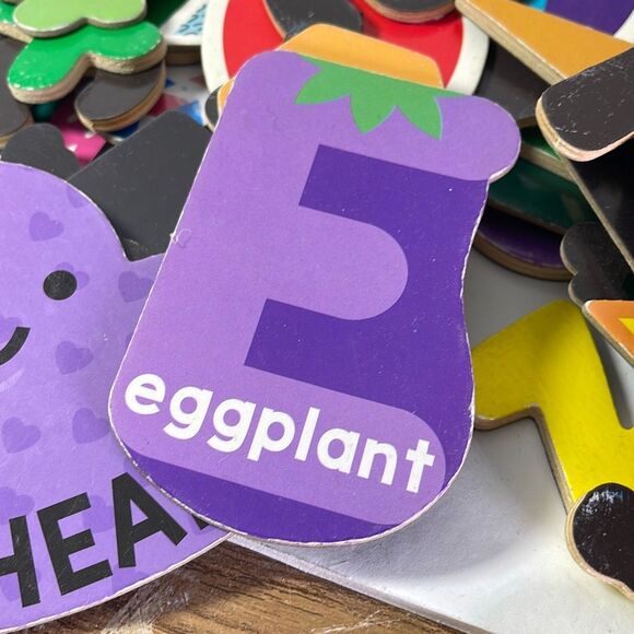 Learning Resources and Horizon Group 120 magnets letters numbers shapes - Picture 9 of 13